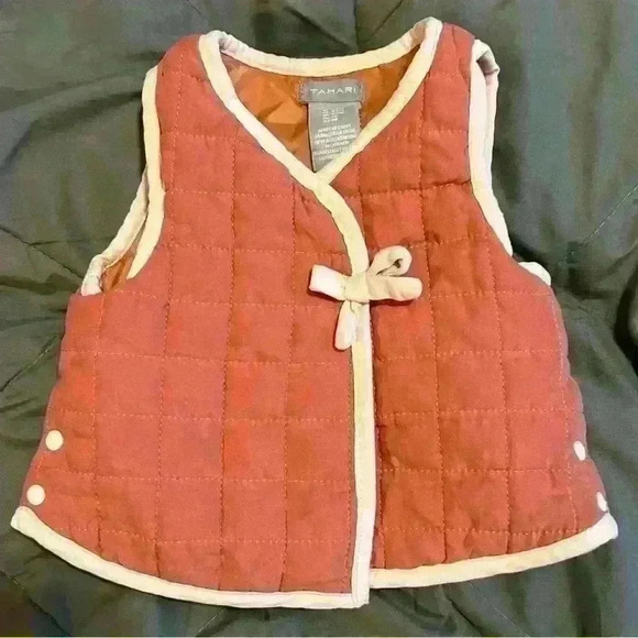 Tahari  pink baby vest 3-6 months super cute and soft snap up vest - Picture 6 of 6